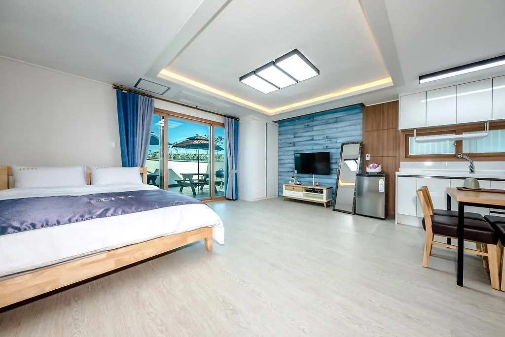 Holcae House Hotel Jeju Guest house